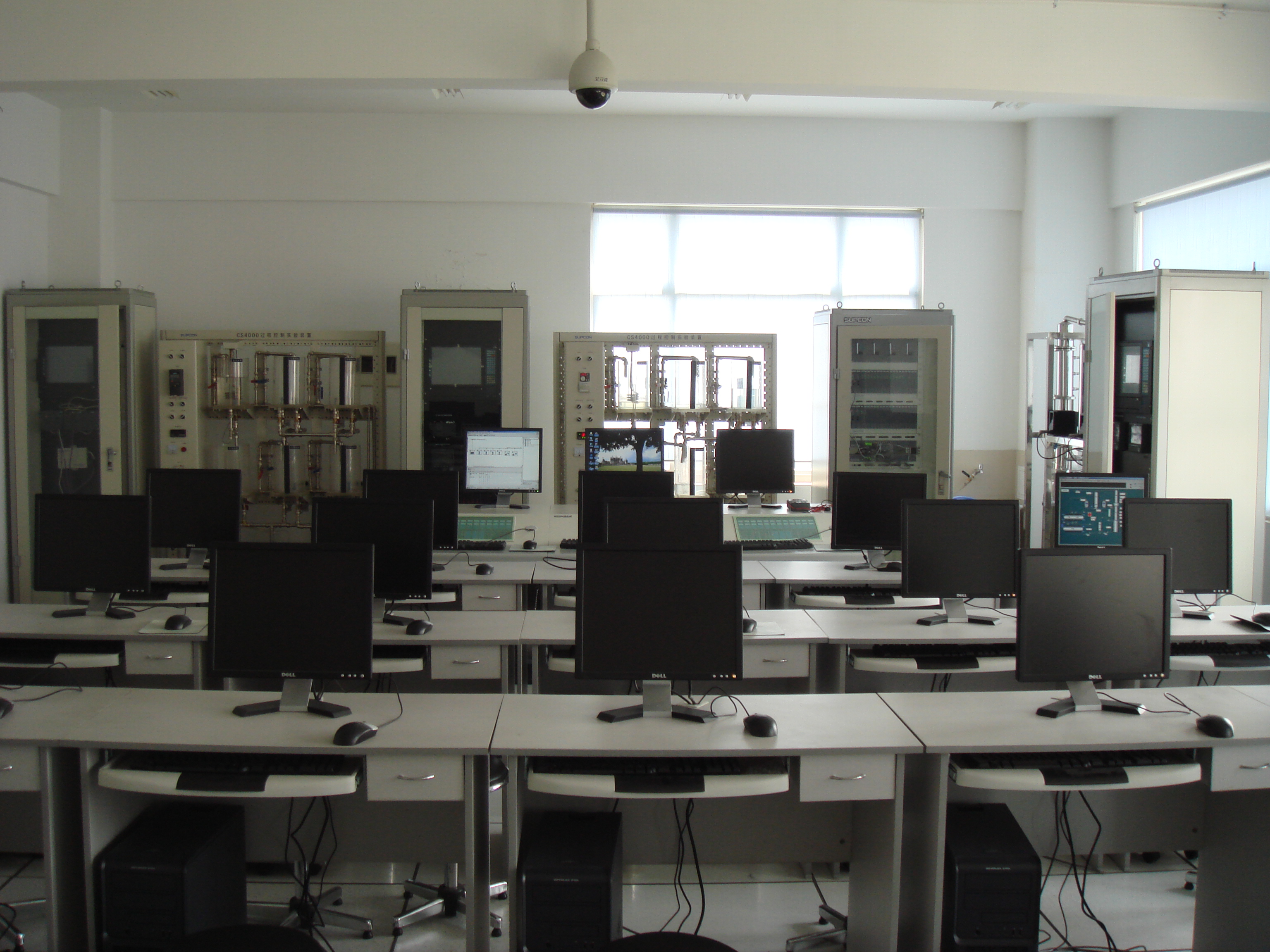 南京大學(xué)