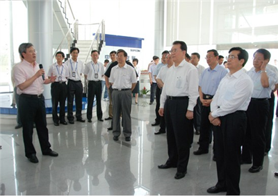 中央政治局常委李長春蒞臨中控集團(tuán)視察